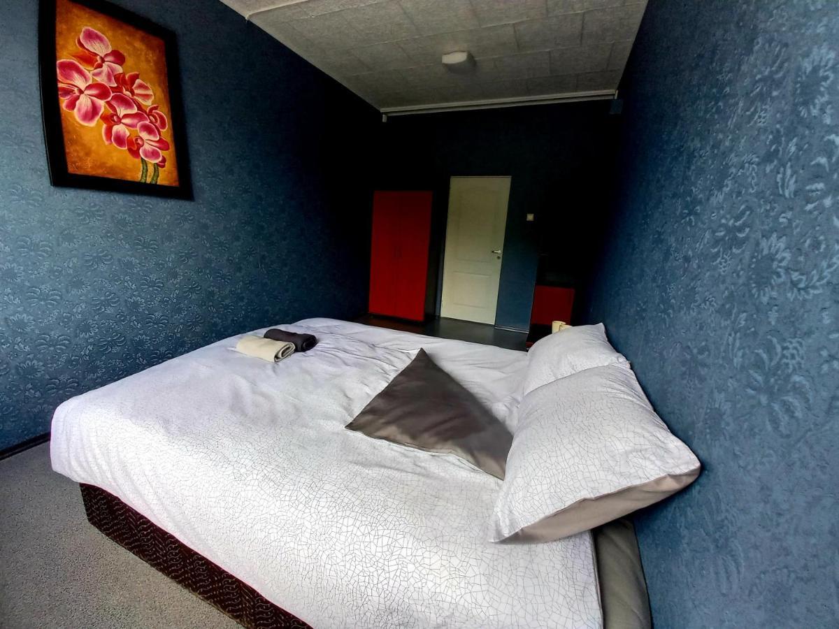 Hostelis R27 Aizpute Esterno foto