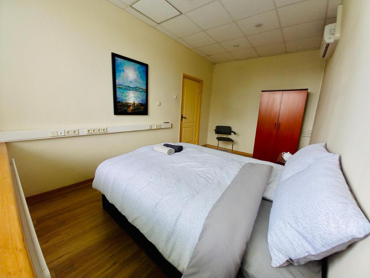 Hostelis R27 Aizpute Esterno foto